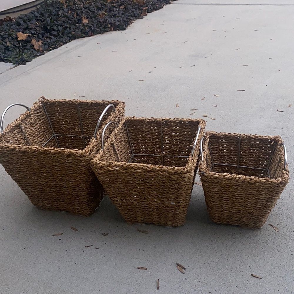 Pier 1 Weaved Nesting Baskets Decor (3)